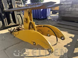 Caterpillar 938M or 938K - full loading frame with cilinders in parts