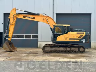 Hyundai HX220L
