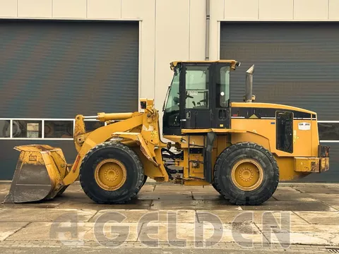 Caterpillar 938G II / Good tyres