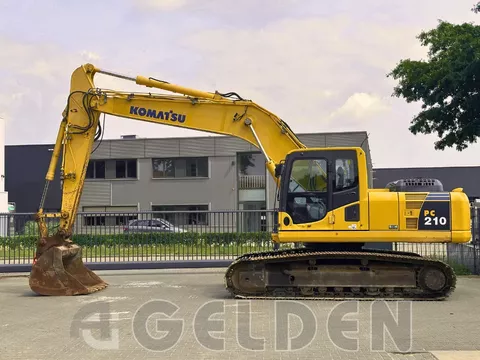 Komatsu PC210 LC-8